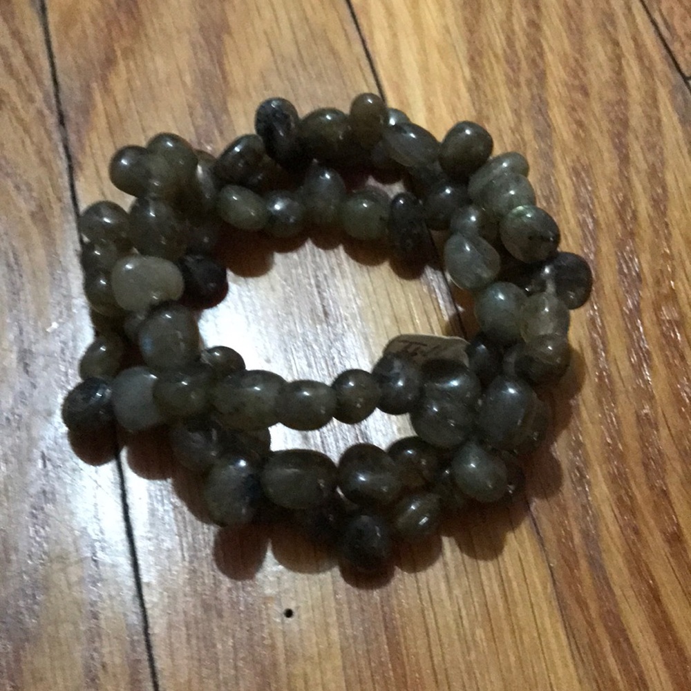 Green stone three layer bracelet, size flexible